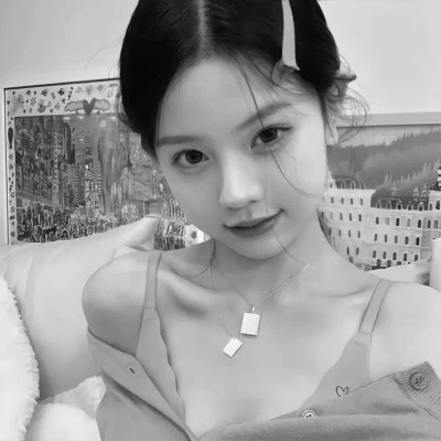 气质微信头像女生黑白