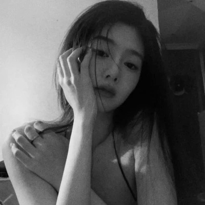 气质微信头像女生黑白