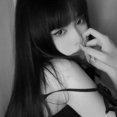 气质微信头像女生黑白