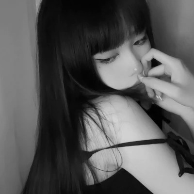 气质微信头像女生黑白