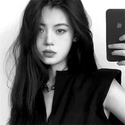 高清好看的黑白女生头像