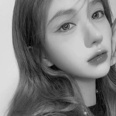 高清好看的黑白女生头像