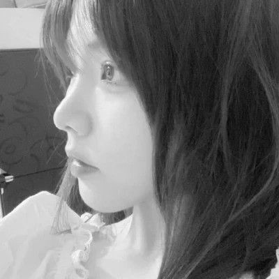 高清好看的黑白女生头像