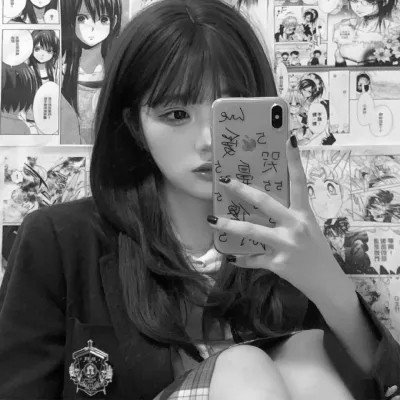 2025新款女黑白头像