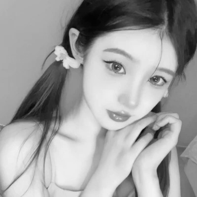 2025新款女黑白头像