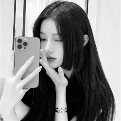 2025新款女黑白头像
