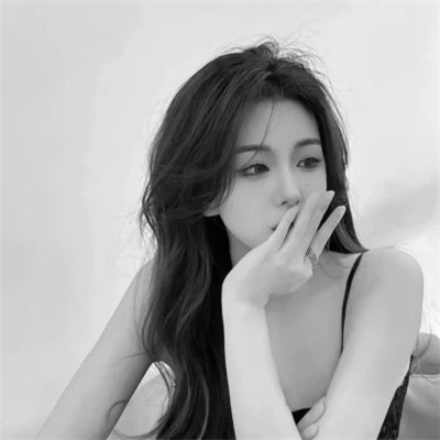 2025新款女黑白头像