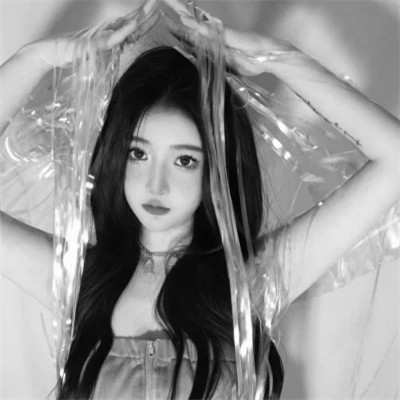 2025新款女黑白头像