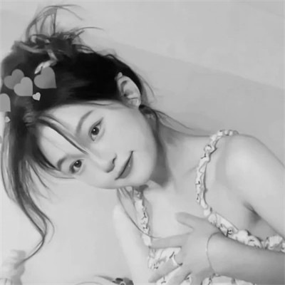 2025新款女黑白头像