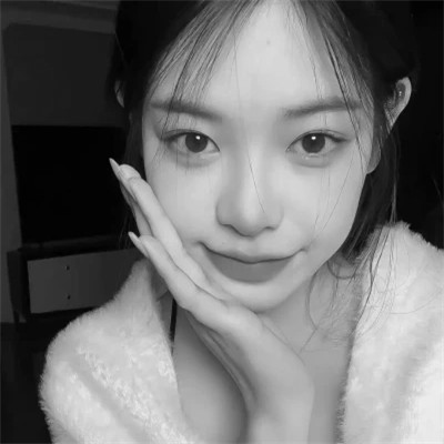 2025新款女黑白头像
