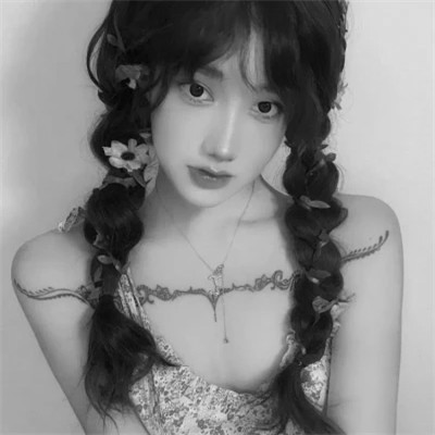 2025新款女黑白头像