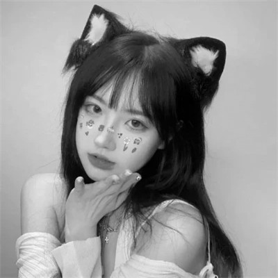 2025新款女黑白头像