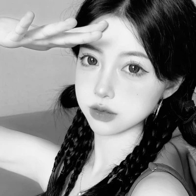 2025新款女黑白头像
