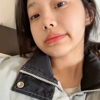2025年头像图片女生真人照片