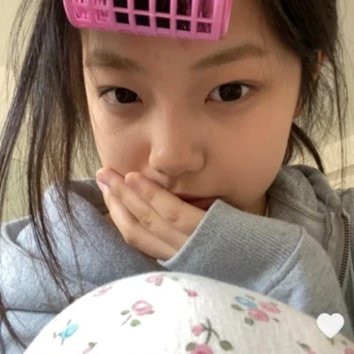 2025年头像图片女生真人照片