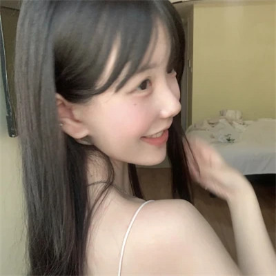 2025年头像图片女生真人照片