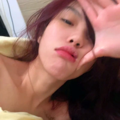 2025最火爆的头像女生真人图片