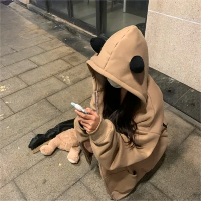 2025最火爆的头像女生真人图片