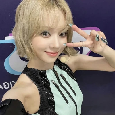  热门网红头像图片女