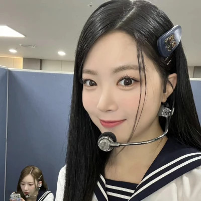  热门网红头像图片女