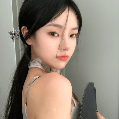 2025最新版纯御风女生头像