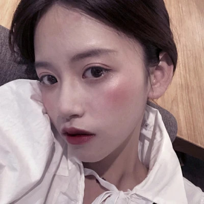 纯欲女头ins高级质感女生头像真人