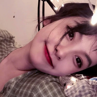 纯欲风最新干净超耐看的女生头像