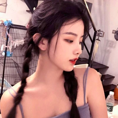 纯欲风最新干净超耐看的女生头像