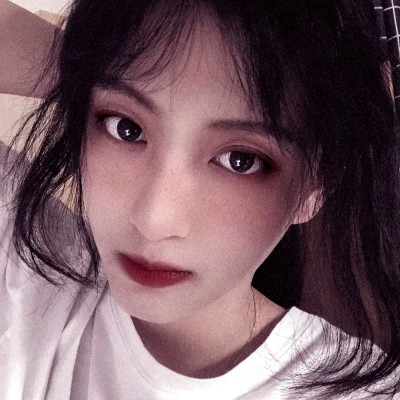 纯欲风最新干净超耐看的女生头像