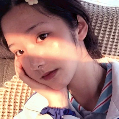 纯欲风最新干净超耐看的女生头像
