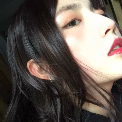 纯欲风最新干净超耐看的女生头像