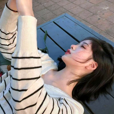 超好看ins风女生头像