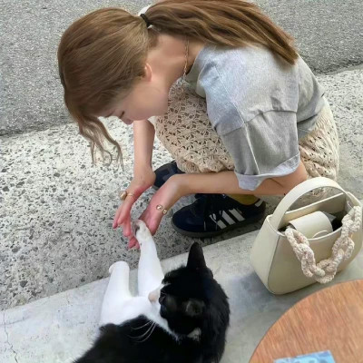 超好看ins风女生头像