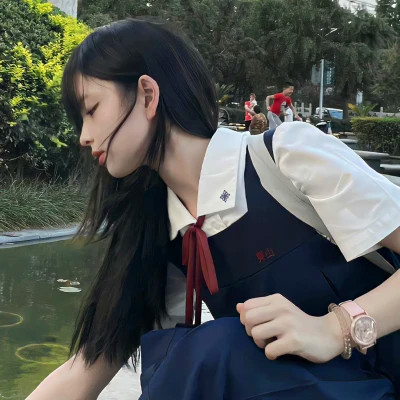 超好看ins风女生头像