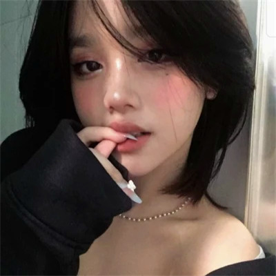 超好看ins风女生头像