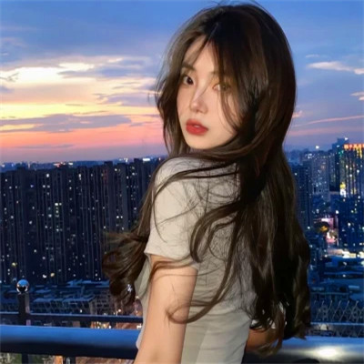 超好看ins风女生头像
