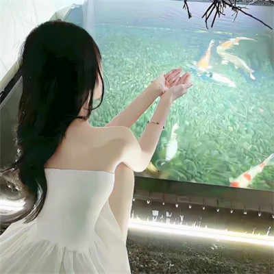 超好看ins风女生头像