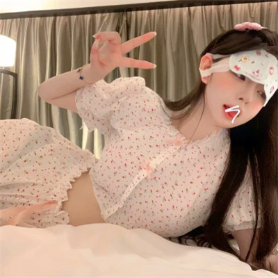 超好看ins风女生头像
