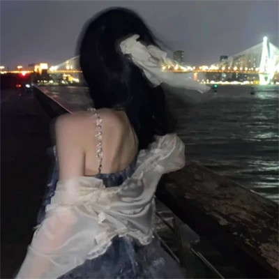 超好看ins风女生头像
