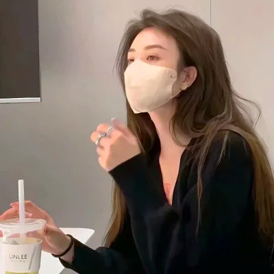 超好看ins风女生头像