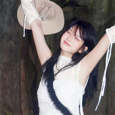 超好看ins风女生头像