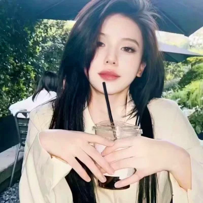 超好看ins风女生头像