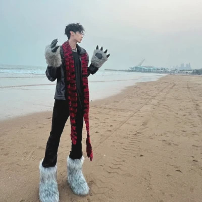 2025超酷个性男生微信头像