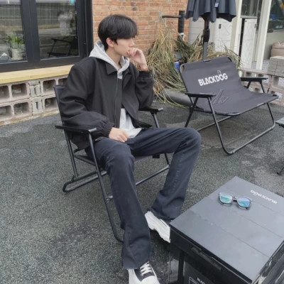 2025超酷个性男生微信头像
