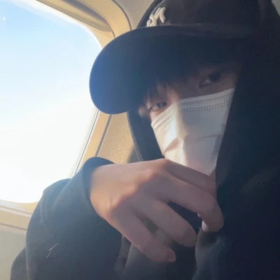 2025超酷个性男生微信头像