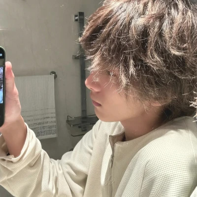 2025让人一眼就喜欢的男生头像
