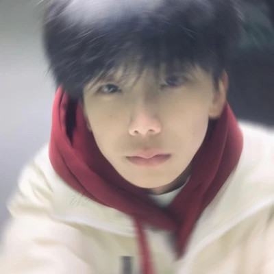 2025让人一眼就喜欢的男生头像