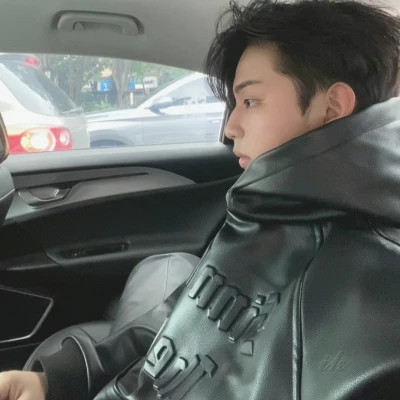 头像男图片2025新款又酷又飒