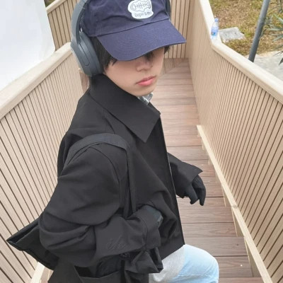 2025最新版帅气微信男生头像