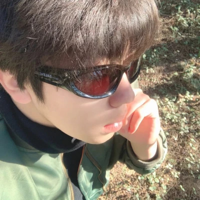 2025最新霸气超酷帅气真人男生头像